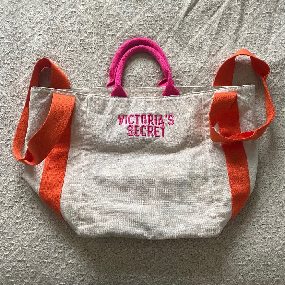 🏝️💋BEACH BUNNY VIBES!💋🏝️Victoria's Secret Canvas Tote🛍️